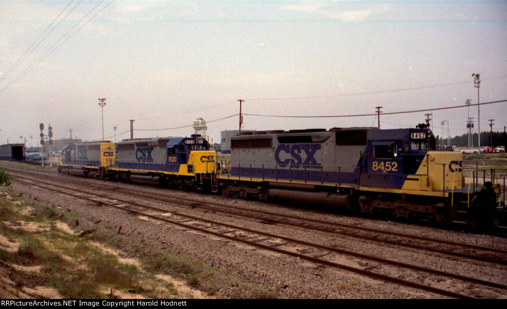 CSX 8452 is the last of 3 SD40-2's